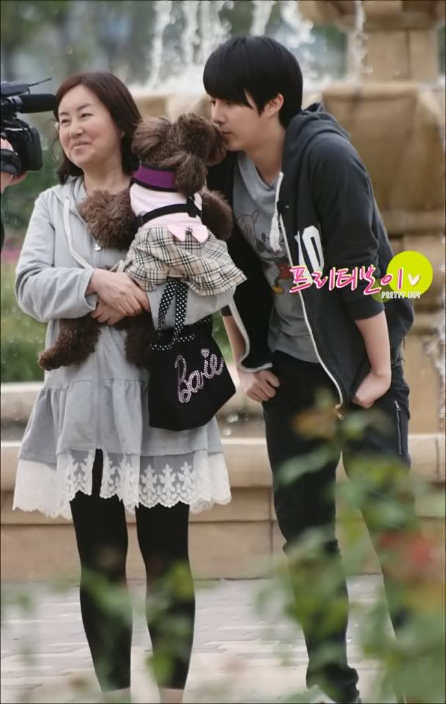 Hyung Jun y Choco Sdd44