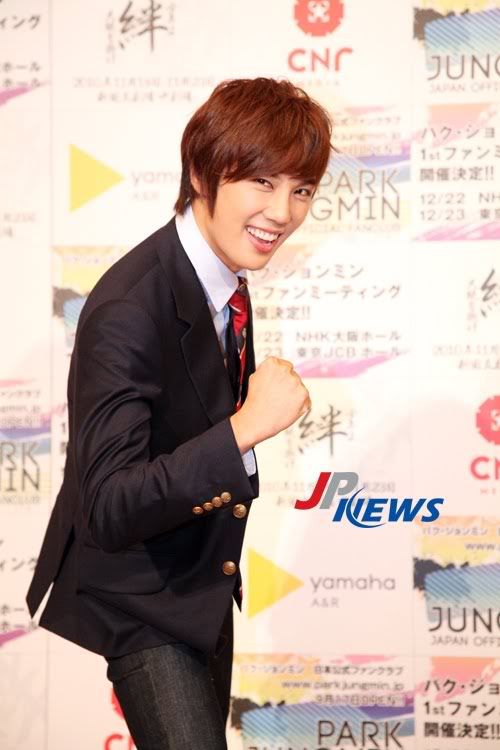 Fotos Park Jung Min en conferencia de prensa (17.09.10)  Jmj3