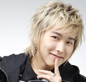 20 ca sĩ Hàn cùng góp giọng... ^^ Sungmin