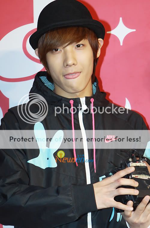 [30.04.10] MBLAQ @ Soccer Energy Space’s Opening Party 04-1