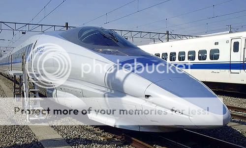 اسرع قطارات فى العالم Japan_fast_train_019