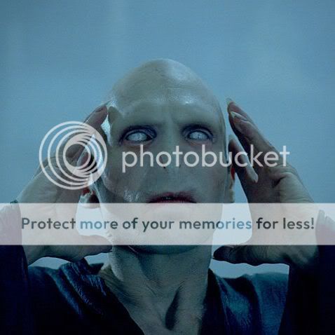 Make your own LoEG! - Page 2 Voldemort