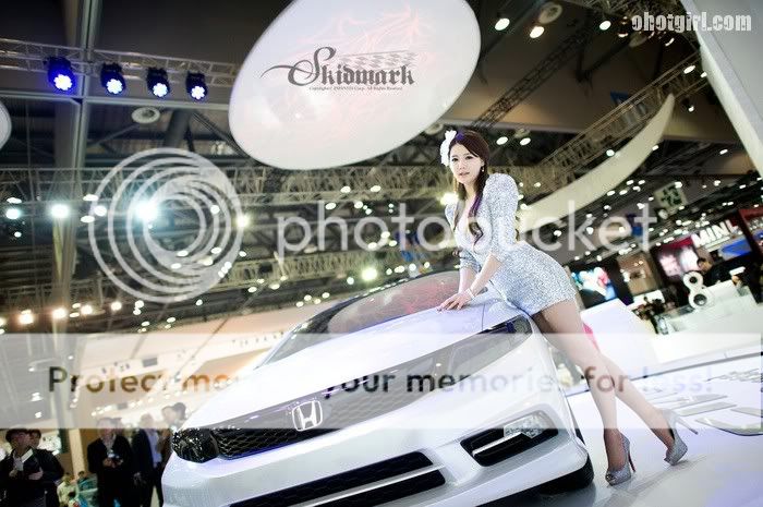 Han Ga Eun Seoul Motor Show 2011 - Han-Ga-Eun-SMS-2011-04
