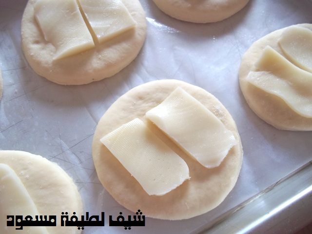 طريقة العجن الصحيحة من مطبخ الشيف لطيفة مسعود بالصور 011