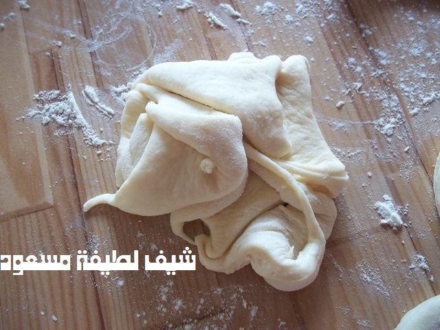 طريقة العجن الصحيحة من مطبخ الشيف لطيفة مسعود بالصور 8