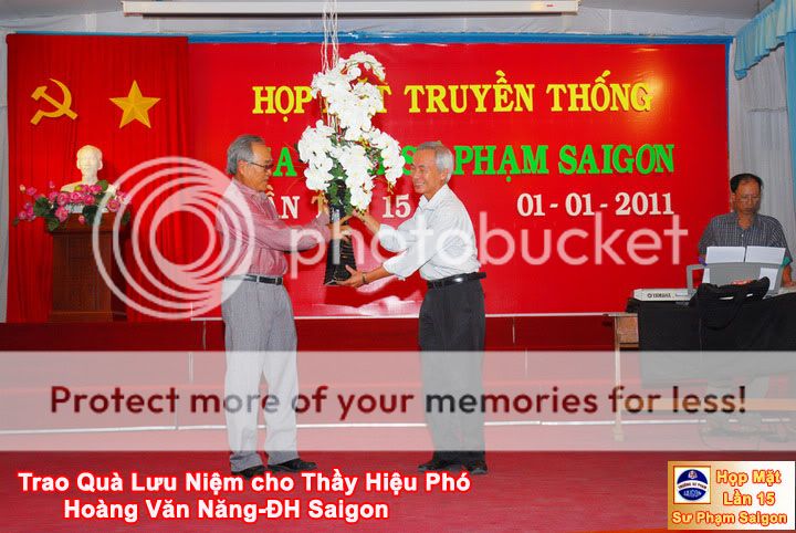 Quý Thầy Cô Trong Ngày Họp Mặt lần Thứ 15-Năm 2011 2011P5_30