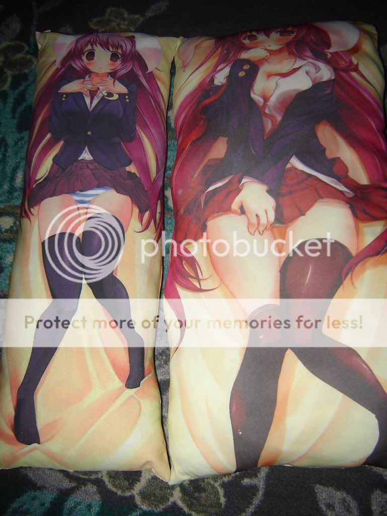 Dakimakura touhou. DSC04427