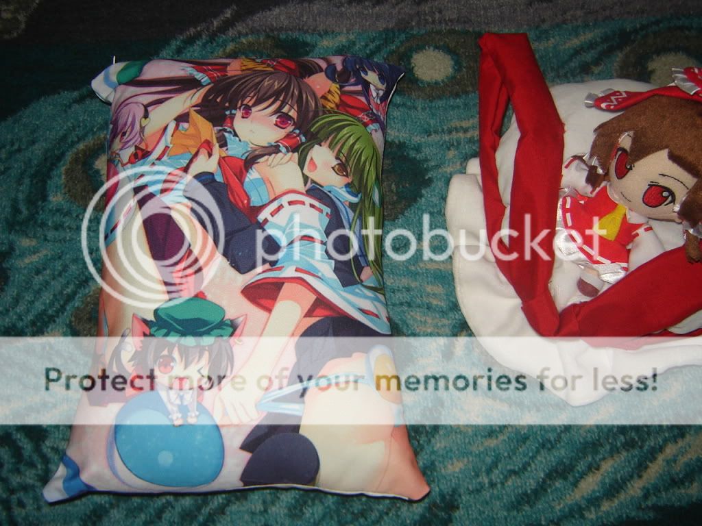 Dakimakura touhou. DSC04428