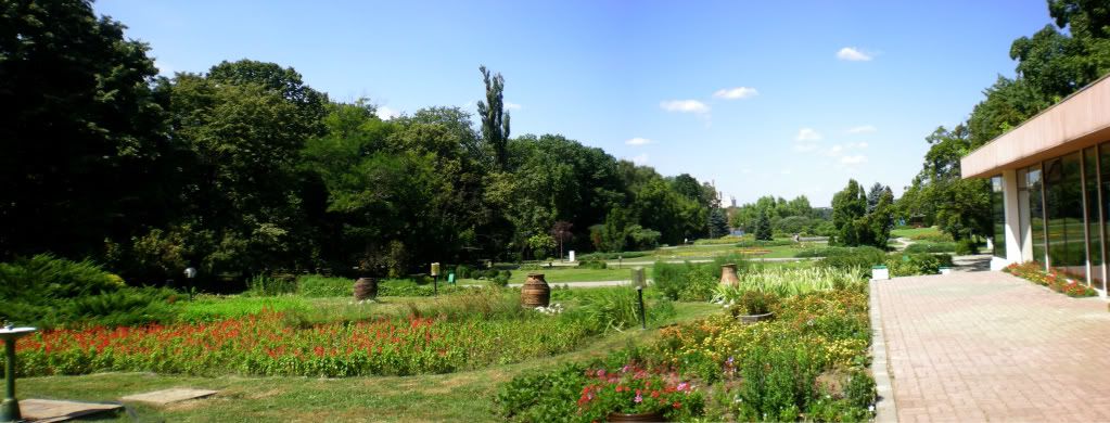 PARCUL HERASTRAU -- BUCURESTI Herastrau