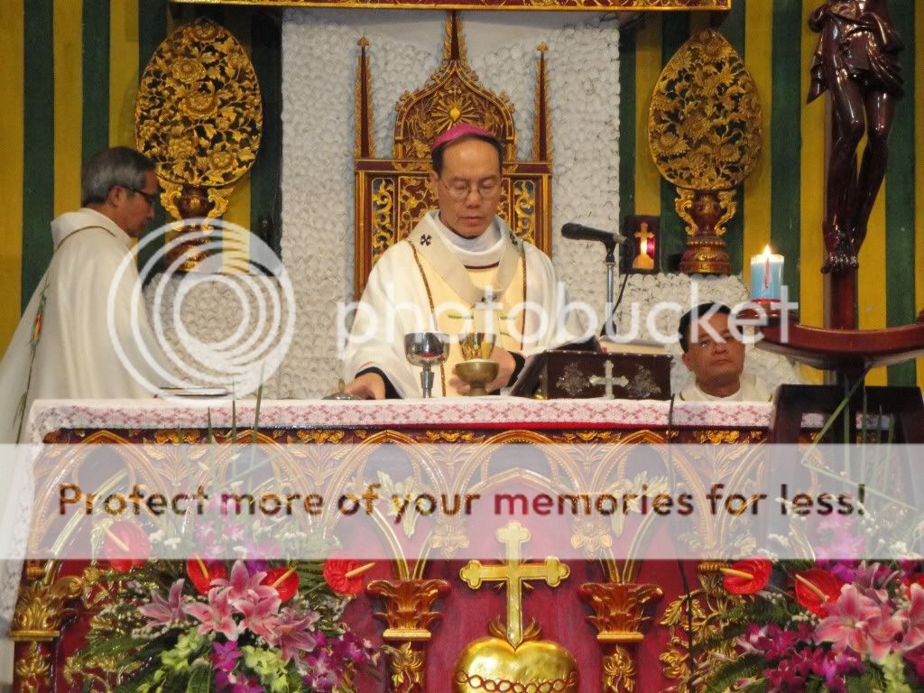 Tổng giám mục Hà Nội về thăm và chúc tết giáo xứ Vạn Phúc. Ductongvethamxu010