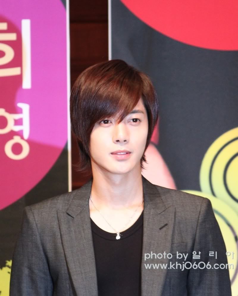 [HJL] Beso Travieso Press Conference (5) 07984f1c5ac5ca27f724e497