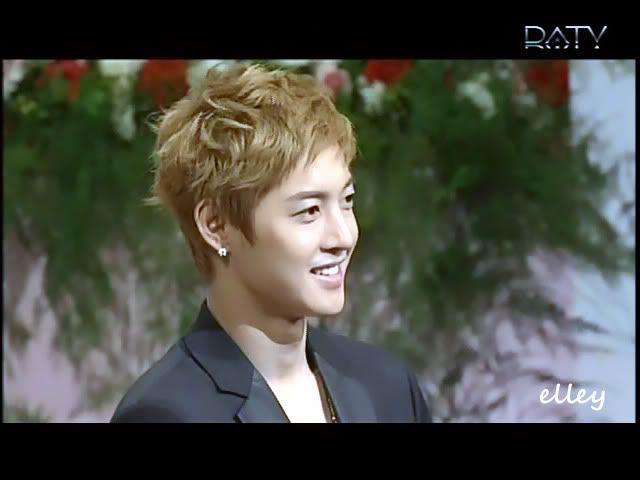 [HJL] PlayFul Kiss 'Premium Talk and Live Show in Tokyo en DATV 191D014A4E6BF5570C5654