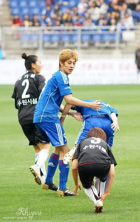 [HJL] FC Men Match [11.09.10] (7)   313737_281513078541602_231614143531496_1225788_970372147_n