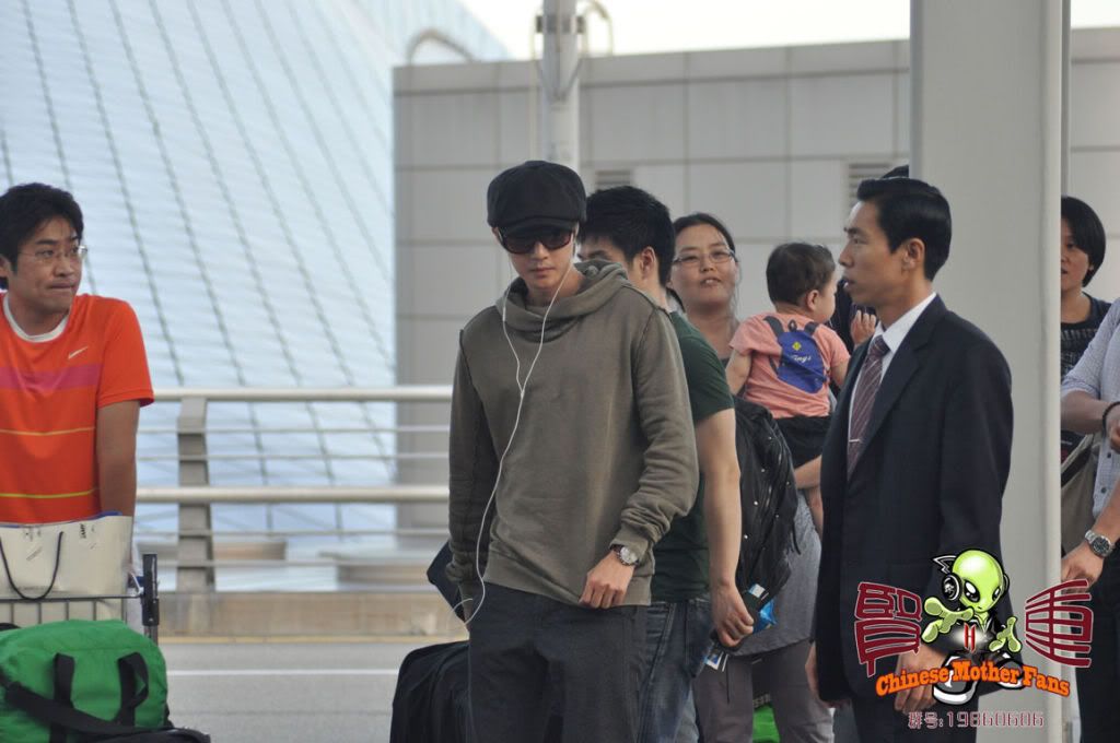 [HJL] Incheon Airport hacia Shenzhen + llegada a China [15.09.11] 4b90f603738da977b4f0c97