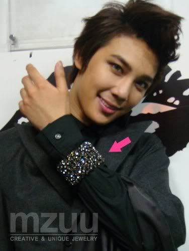 [JM] “MUZZ” jewelry sponsor photos 8f118a15a7633f3dcb80c4f