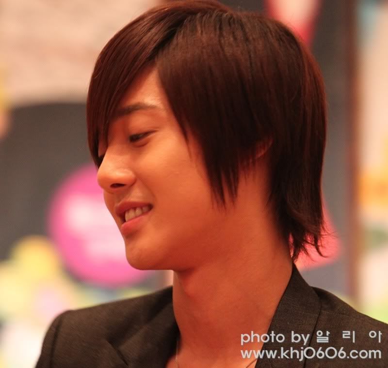 [HJL] Beso Travieso Press Conference (5) 473393703b1612588601b08d