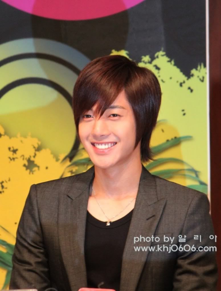 [HJL] Beso Travieso Press Conference (5) 51be89ab62172cf5ca130c8a