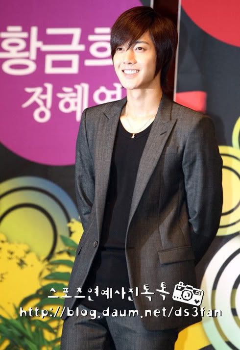 [HJL] Beso Travieso Press Conference (6) 20100827231810www