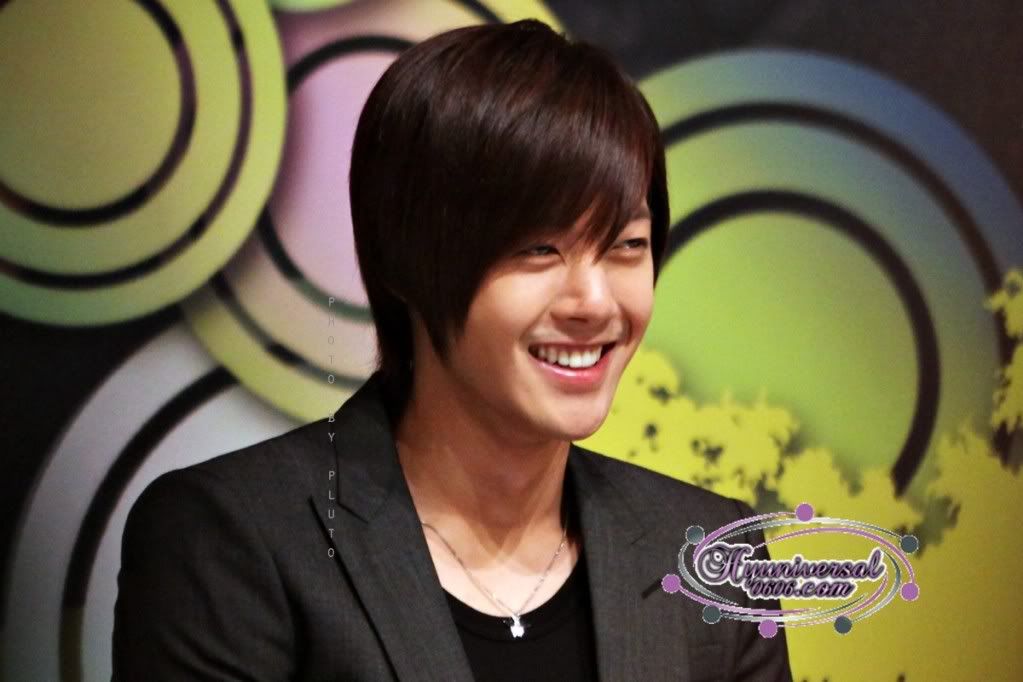 [HJL] Beso Travieso Press Conference (7)  B50c8235fb34b399a3cc2b8d