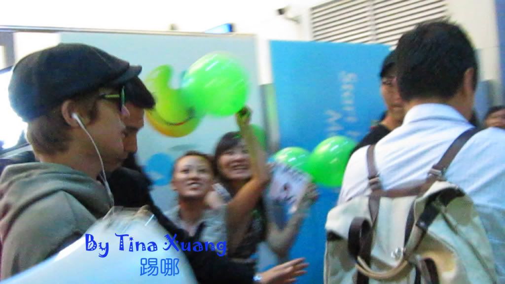 [HJL] Incheon Airport hacia Shenzhen + llegada a China [15.09.11] (3) D01373f082025aafd079379