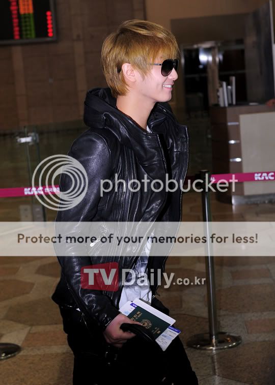 [YS+KJ] Gimpo hacia Japón [08.11.11] (2) 1005fa3766a0cf9c14cecb5