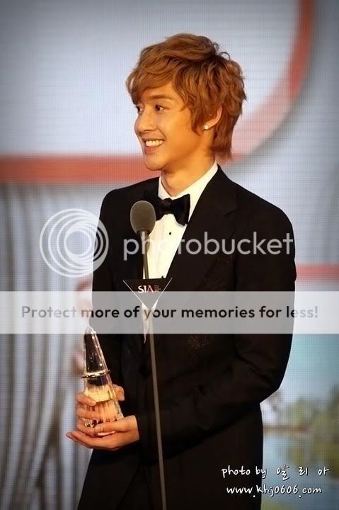 [HJL] Style Icon Awards [3.11.11] (3) 315859_187042788044346_145767695505189_408301_1844526320_n