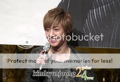 [HJL] LUCKY Fansign Event [05.11.11] (7)   382151_310595502300026_231614143531496_1356665_1009572604_n