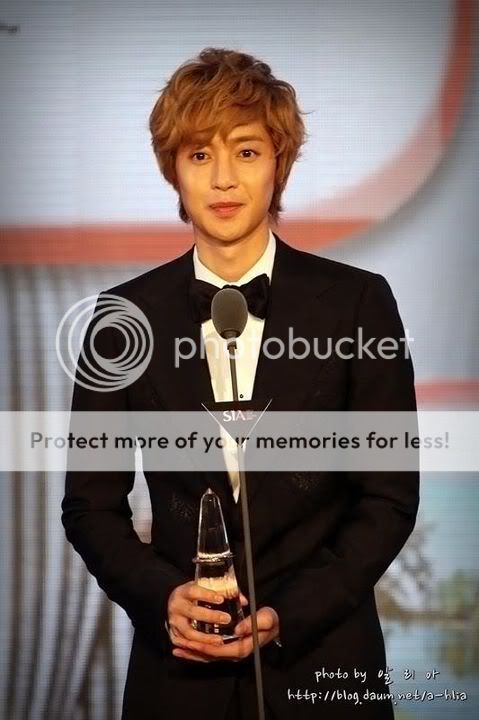 [HJL] Style Icon Awards [3.11.11] (3) 393604_187040728044552_145767695505189_408277_241113886_n