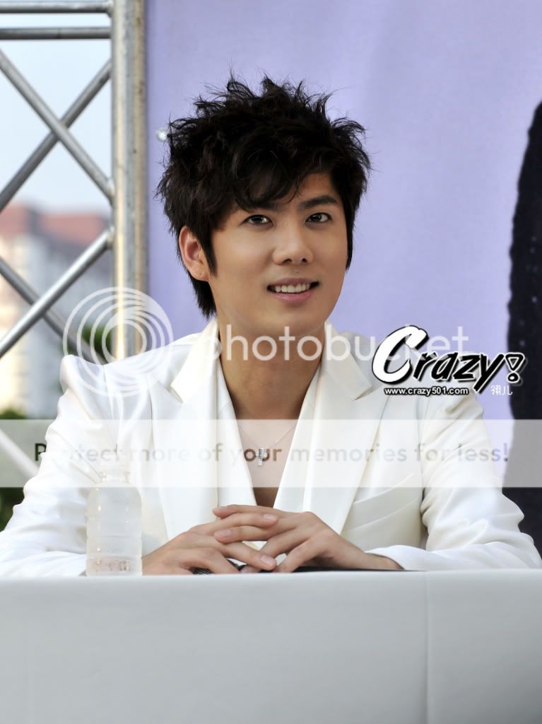 [KJ] “Persona in Bangkok” Press Conference (2) KJ_bbkpress038