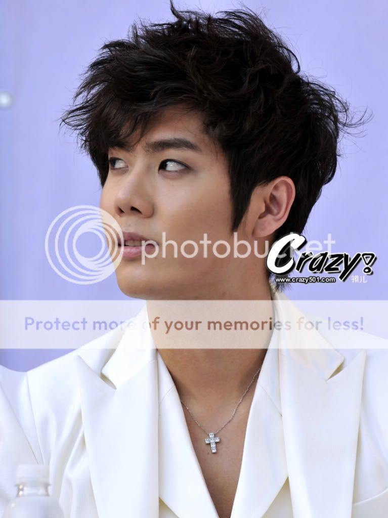 [KJ] “Persona in Bangkok” Press Conference (2) KJ_bbkpress047