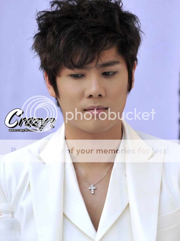 [KJ] “Persona in Bangkok” Press Conference (2) KJ_bbkpress049