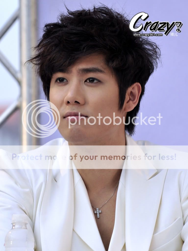 [KJ] “Persona in Bangkok” Press Conference (2) KJ_bbkpress057