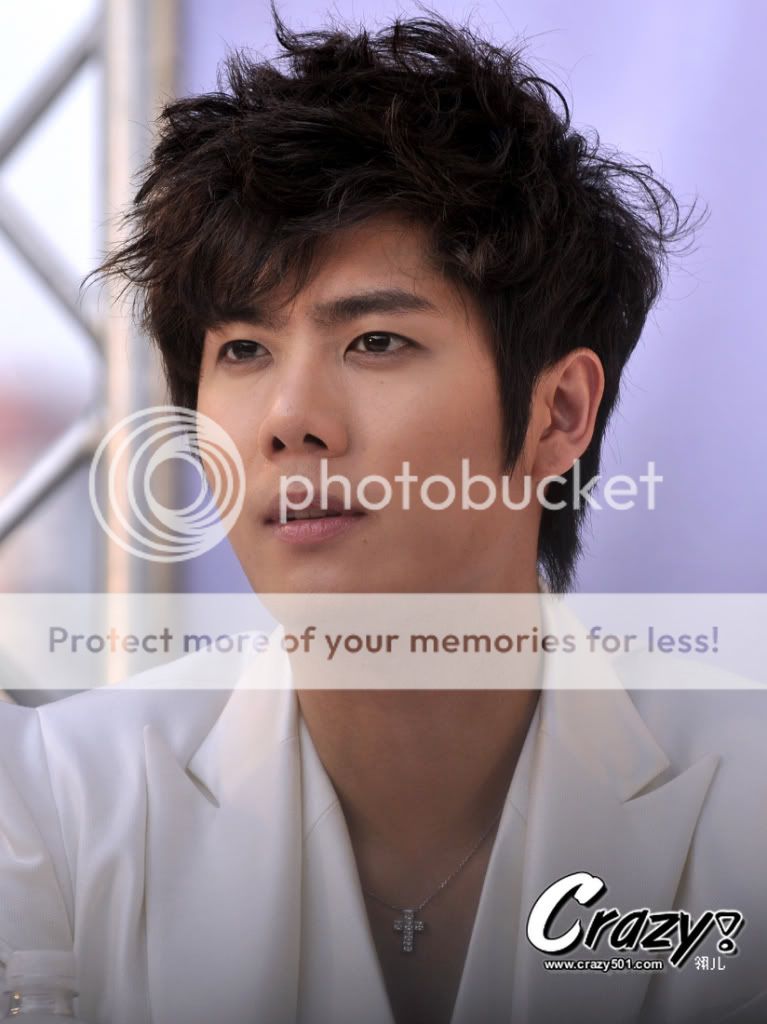 [KJ] “Persona in Bangkok” Press Conference (2) KJ_bbkpress076