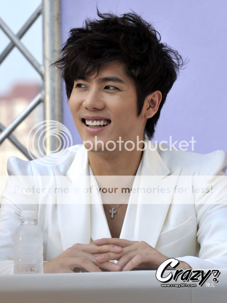 [KJ] “Persona in Bangkok” Press Conference (2) KJ_bbkpress082