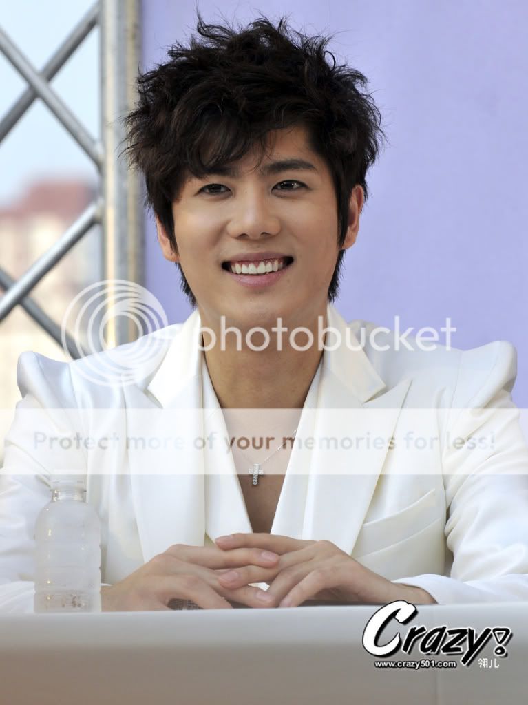 [KJ] “Persona in Bangkok” Press Conference (2) KJ_bbkpress083