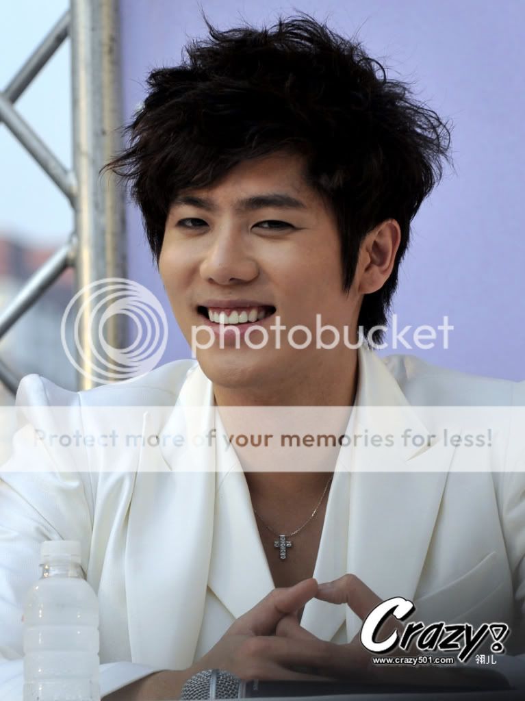 [KJ] “Persona in Bangkok” Press Conference (2) KJ_bbkpress095