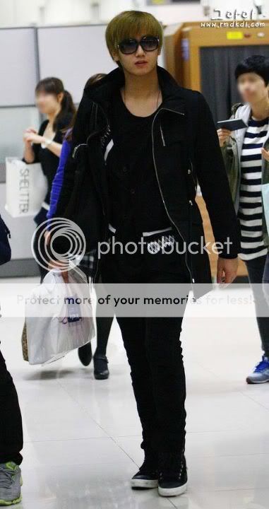 [YS] Gimpo Airport de vuelta desde Japón [05.11.11] (4)   Gdfgddfgdg