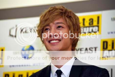 [HJL] Press Conference in Osaka Intl Convention Centre [11.11.09] Mlwet