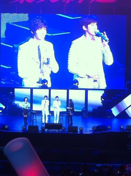 [FOTOS ]03.10.11 TVXQ Beijing Fanmeet Anonymous_Aki