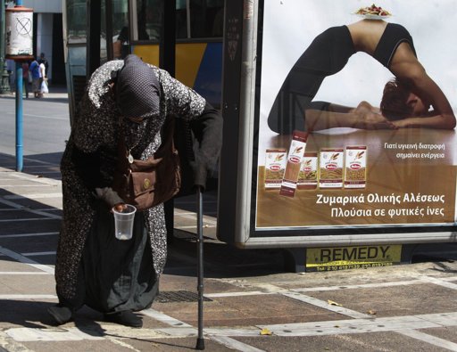 La "quiebra suave" de Grecia fue idea del Deutsche Bank Mendiga_grecia_publicidad_alimentos