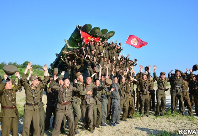 North Korea Armes Forces: News - Page 5 1168925_1000