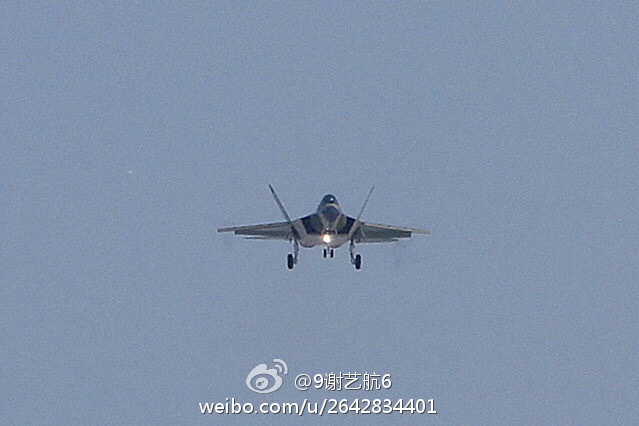 Shenyang J-31 Stealth Fighter - Page 3 927562_1000