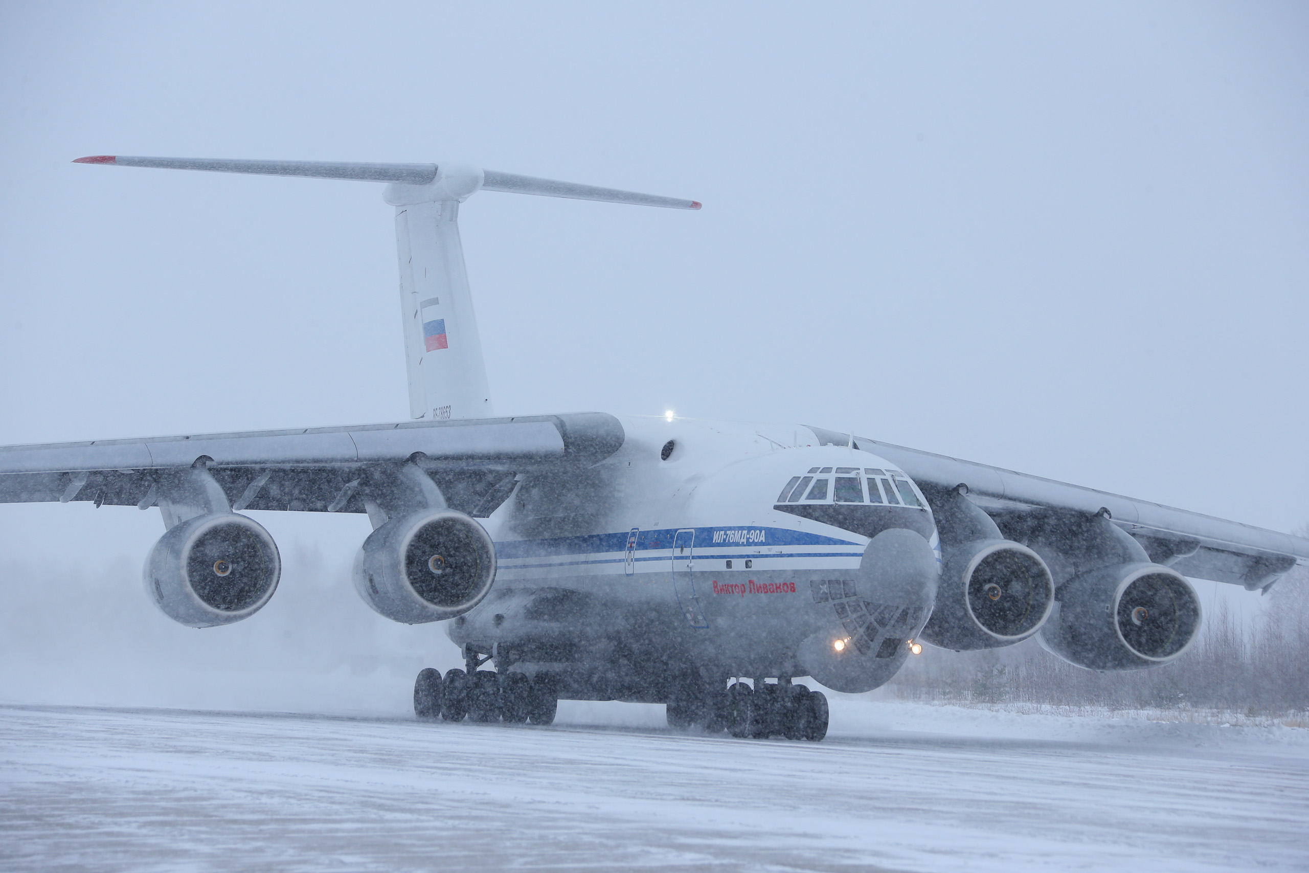 Il-76/476 Military Transports - Page 5 65684_original