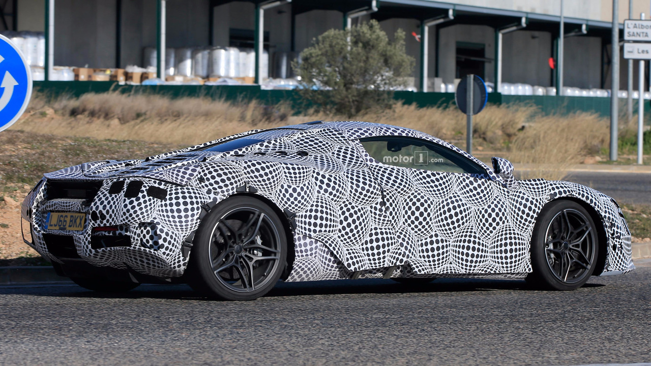 2017 - [McLaren] 720S (P14) Mclaren-p14-spy-shots