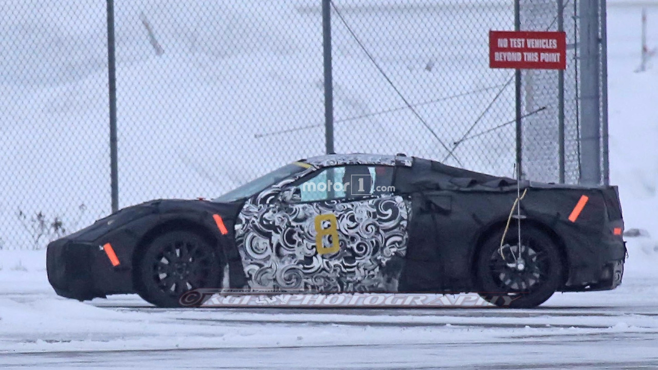 2019 - [Chevrolet] Corvette C8 Stingray Chevy-mid-engine-corvette-spy-pics1