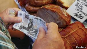 ¿Por qué Rusia destruye cientos de toneladas de alimentos? 150806111809_carne_rusa_304x171_reuters