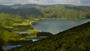 LOS CAMBIOS CLIMATICOS EN TU CIUDAD 160115000426_las_islas_azores_esperan_olas_de_hasta_18_metros_de_altura_304x171_getty_nocredit