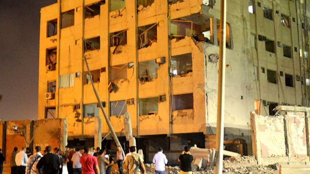 29 مصابا في انفجار في محيط مقر أمني شمالي القاهرة 150820064303_explosion_640x360_ap_nocredit