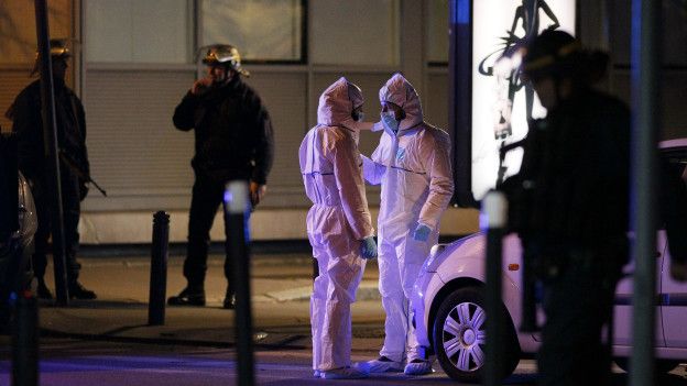 #NUEVAS SOSPECHAS SOBRE LOS ATENTADOS DE PARIS #ATENTADOS EN PARÍS - VIERNES 13 - DISTRITO 11 151118105207_forense_paris_624x351_getty_nocredit