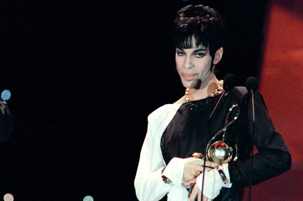 El ícono del pop Prince muere a los 57 años  160421201029_getty_prince_premio_624x415_getty_nocredit